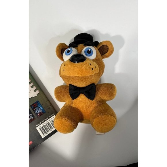 Five Nights At Freddy's FNAF  Bear Plush 2016 - Picture 2 of 6